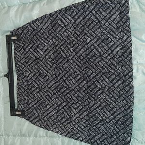 Cute black and white mini skirt new w tags